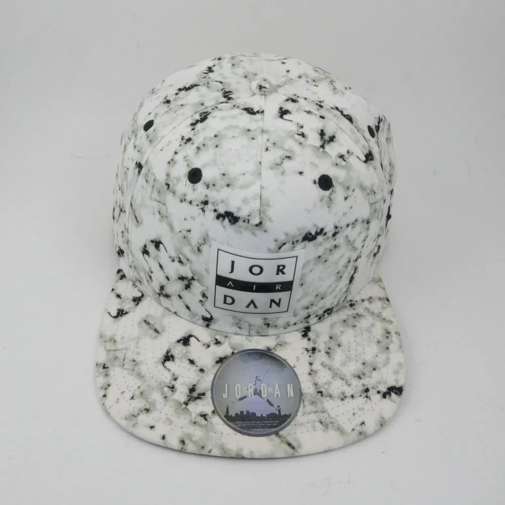 Air Jordan Hat Men White Black Seasonal Print Jumpman Snap Back Cap -RARE-